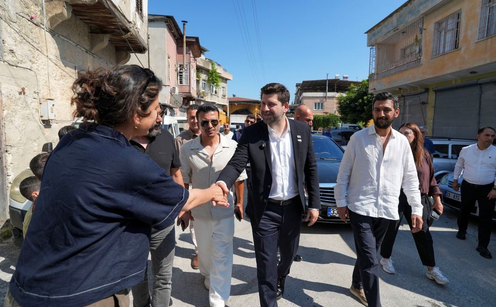 Başkan Ali Boltaç, Mercan Köşk dizisinin setini ziyaret etti