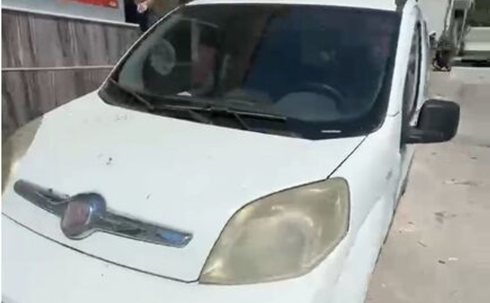 Dedektif gibi iz sürüp arabasını buldu, zanlıyı yakaladı