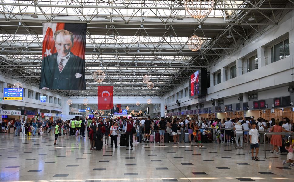 Yılın ilk 5 ayında 89 milyon yolcu hava yolu ile seyahat etti