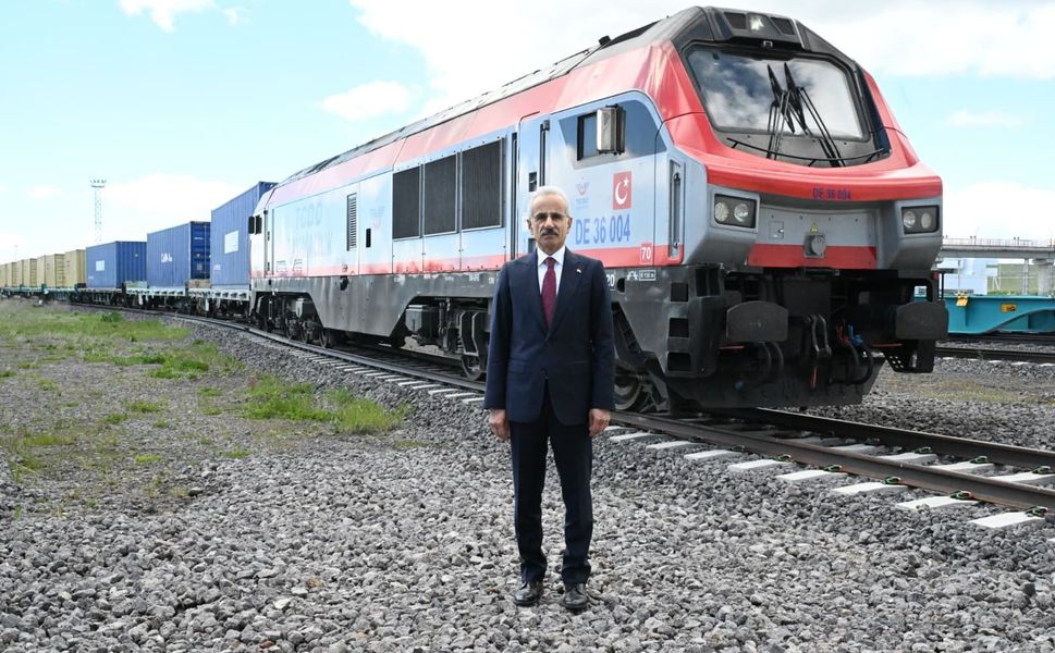 Bakan Uraloğlu’ndan Bakü-Tiflis-Kars hattı vurgusu