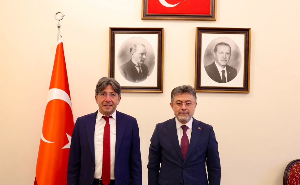 Ali Bozan, Bakan Yumaklı’yla görüştü: Gündem Tarsus’taki su kanalları