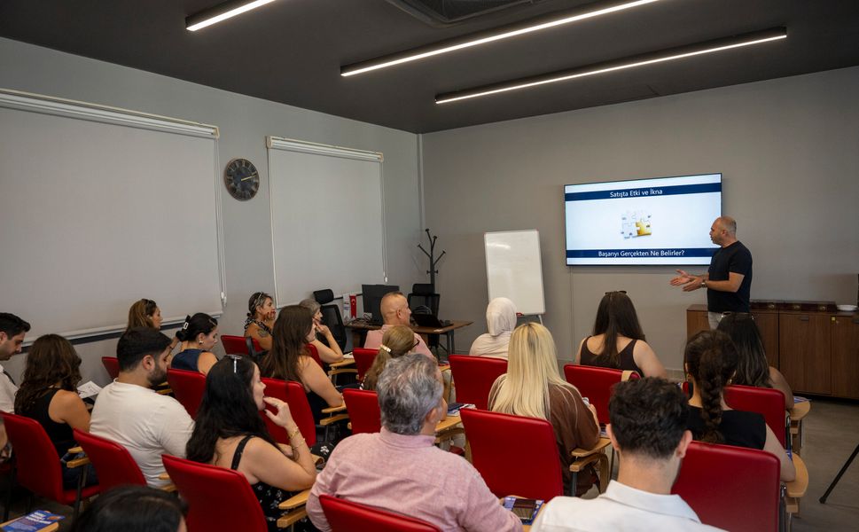 Fikirler Kampüs Mersin ve Garaj Mersin'de geleceğe dönüşüyor