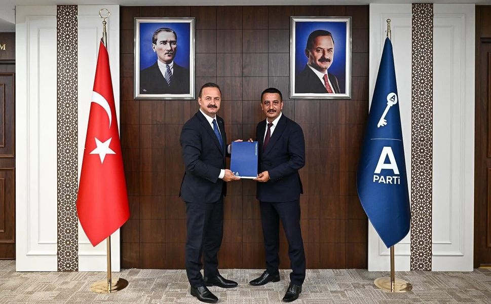 Anahtar Parti’de 8. Bölge Teşkilat Başkan Yardımcılığı’na Mehmet Dutar getirildi