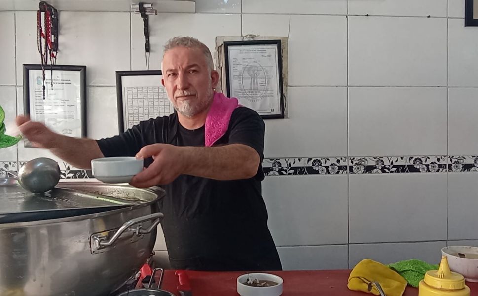 Sakatatın ustası anlatıyor: "Dişlerini bile fırçalıyoruz"