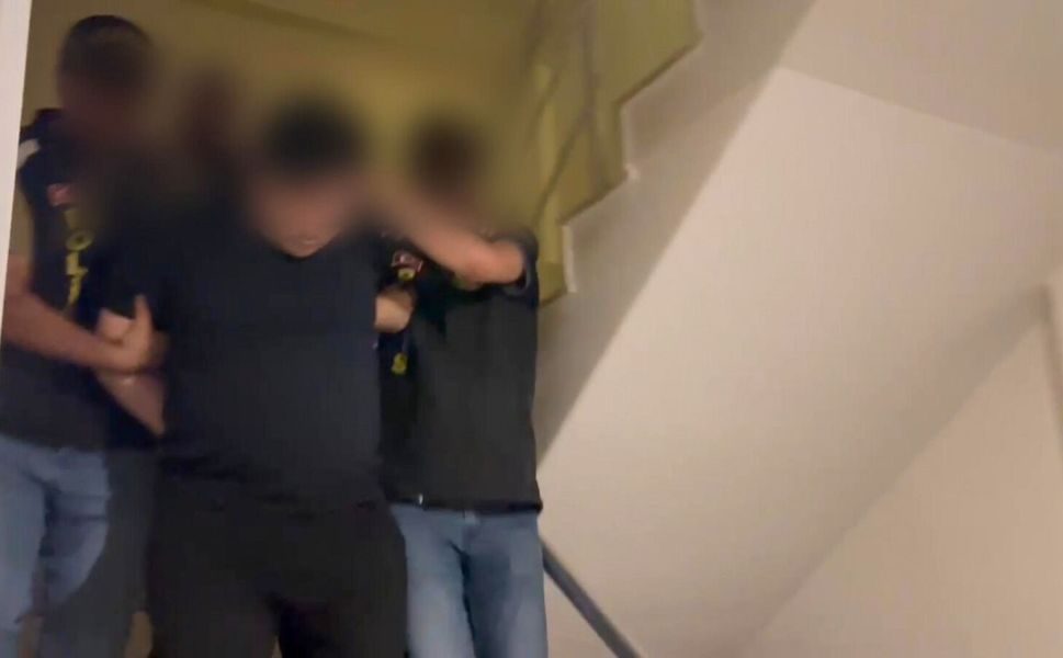 Kırmızı bültenle aranan zehir taciri Mersin'de yakalandı