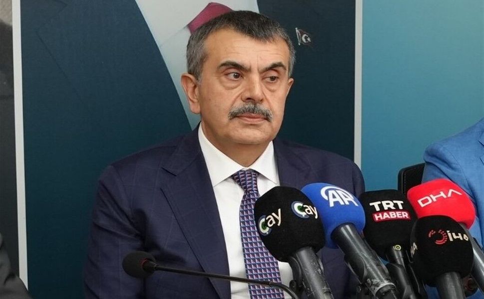 Bakan Tekin: "Osmanlıyla Cumhuriyet'i barıştırmamız lazım"