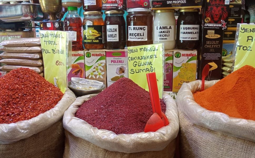 Yazın serinleten aromalara ilgi artıyor, ithal baharatlarda kur etkisi sürüyor