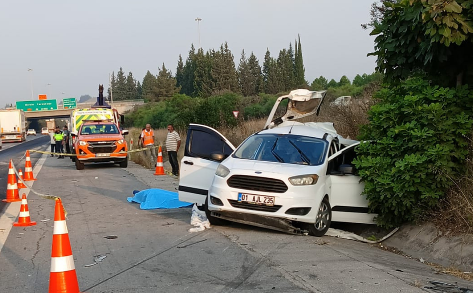 Mersin'de feci kaza: Anne ve oğlu yaşamını yitirdi
