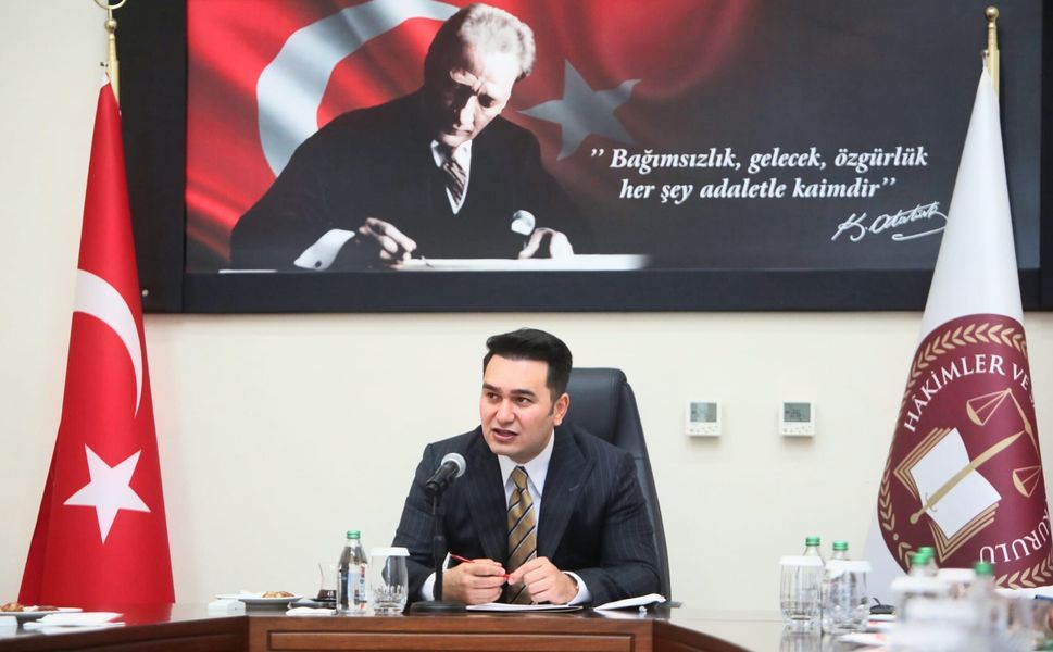 Emre: Toplum huzurunu bozan odaklara geçit vermeyeceğiz