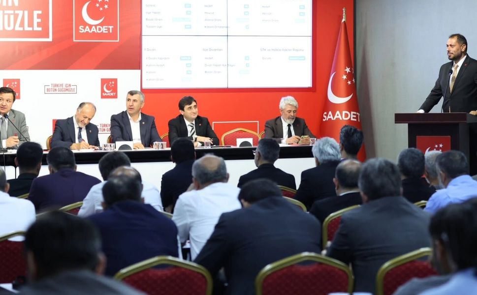 Mersin Saadet Partisinde yüzde 360’lık rekor üye kaydı