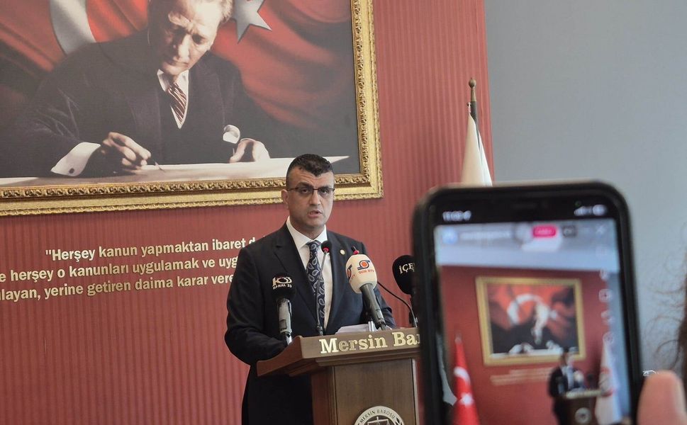 Özdemir, “Koltuk istikrarı değil, mücadele devamlılığı” dedi