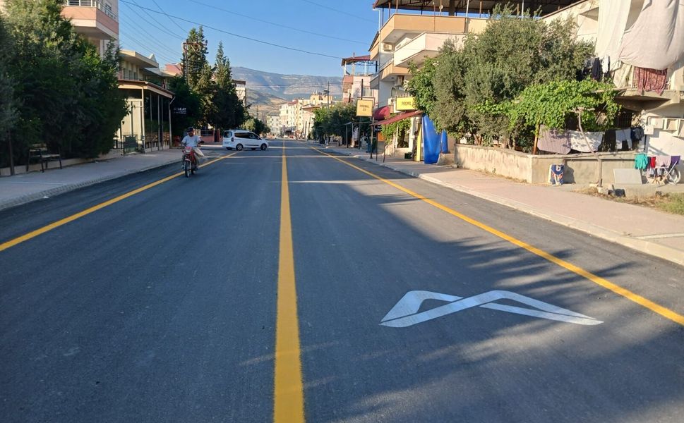 Mut'un kırsal ve merkez mahalle yolları yenilendi
