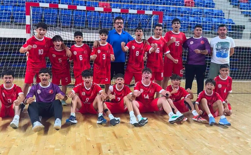 Mersin erkek hentbol takımı ANALİG Türkiye finalleri'ne yükseldi