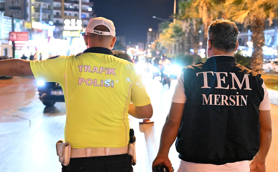 Mersin'de eş zamanlı narkotik operasyonu: 3 bin 214 kişi sorgulandı