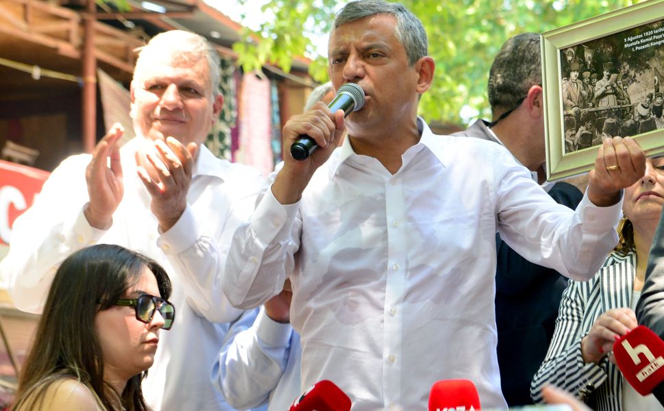 Özgür Özel: "İktidar yürüyüşünden asla vazgeçmeyeceğiz"