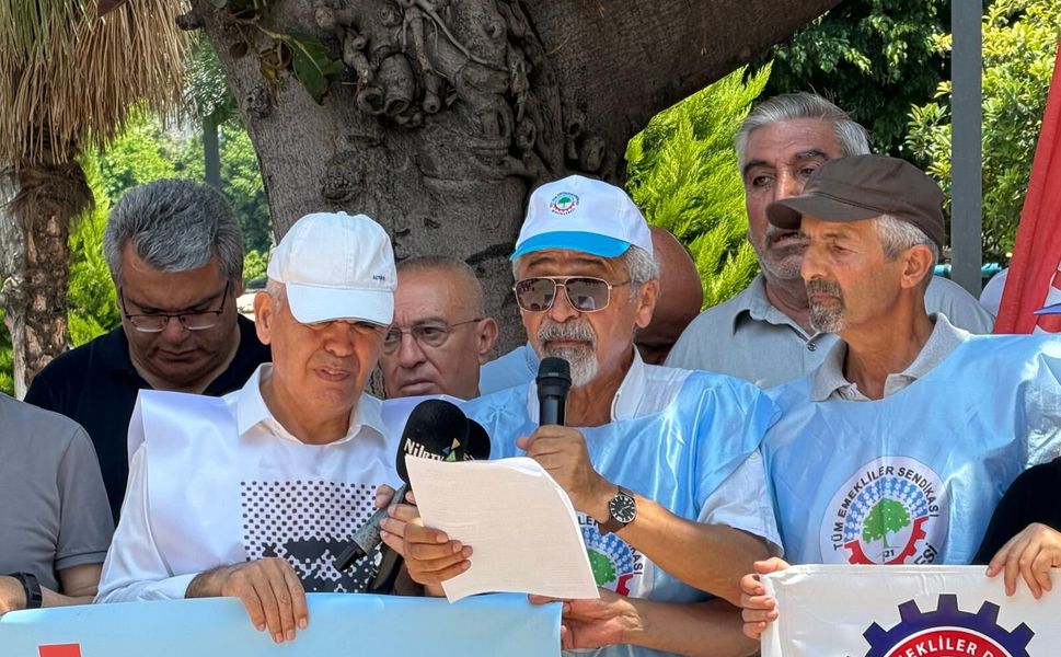 "Bizde para yok, ülkenin kaymağını yiyenlerde çok"