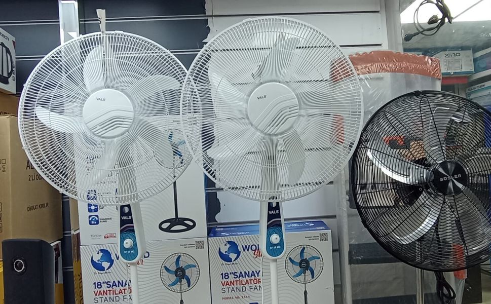 Yaz sıcağında bütçe dostu tercih: Ayaklı vantilatör