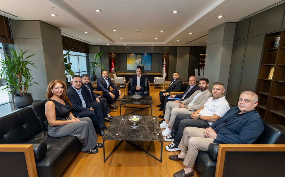 Yeni Mersin İdman Yurdu Yönetiminden Başkan Vahap Seçer’e ziyaret