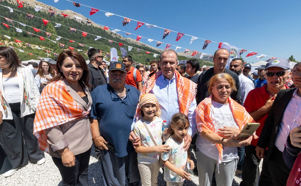 Başkan Seçer: Yörüklerin emeğine ve Mersin’in her kesimine eşit hizmet