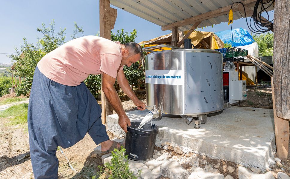 Süt soğutma tankı desteği üreticinin yükünü hafifletiyor