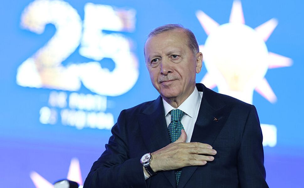 Cumhurbaşkanı Erdoğan: Türkiye'yi küllerinden yeniden inşa ettik, istikbalini de inşa edeceğiz