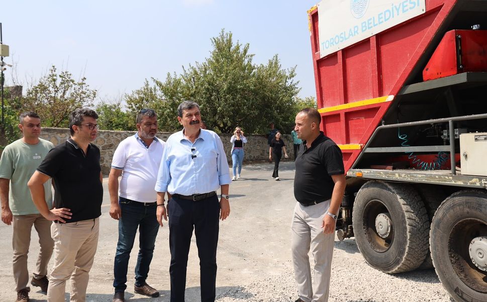 Toroslar’da yollar yenileniyor, mahalleler güzelleşiyor