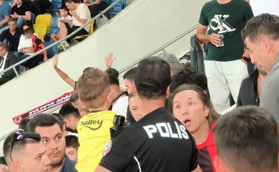 Gençlerbirliği-Fenerbahçe maçında çocuğun formasının çıkarttırıldı, soruşturma başlatıldı