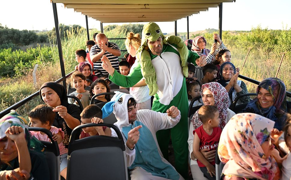 Mersin Büyükşehir’in ‘Köy Bizim Şenlik Bizim’ etkinliğine ilgi yoğun