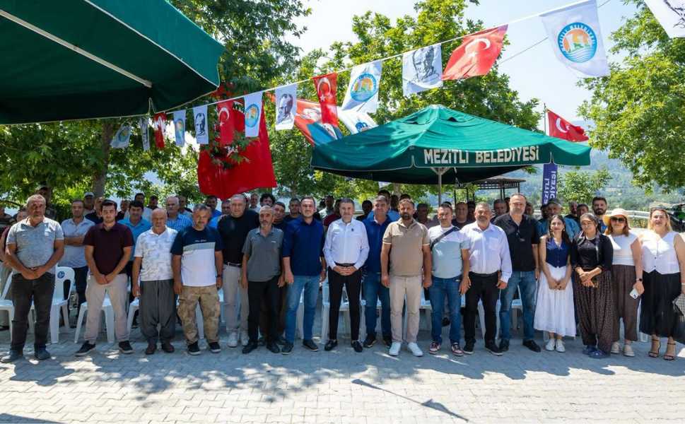 Mezitli’de Akdeniz Meyve Sineğiyle mücadele için çiftçilere kapan desteği