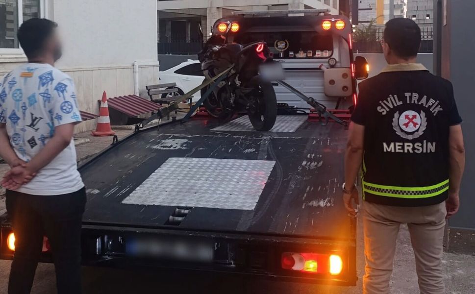 Mersin sahilini piste çeviren sürücünün ehliyeti daimi iptal edildi