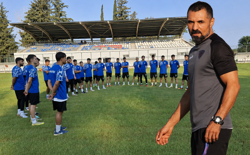 Mersin futbolunun efsanesi Önal Arıca Karacailyas’ın başına geçti