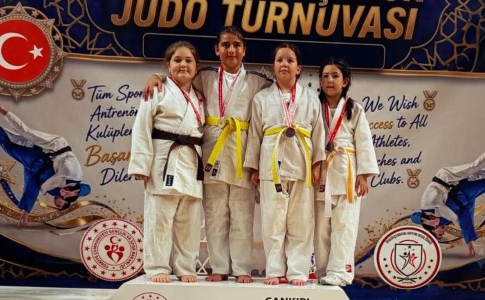 Feyza gümüşü aldı, gözünü Türkiye Şampiyonluğuna dikti