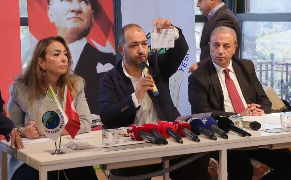 Adalar Belediyesi'nde başkan vekili Kemal Türkyılmaz oldu
