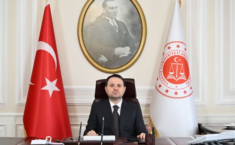 Bakan Gürlek: Aileyi ve çocukları zararlı içeriklerden koruyacağız