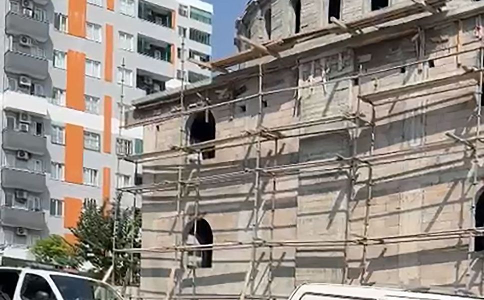 Tarsus’ta inşaat bekçisi ölü bulundu