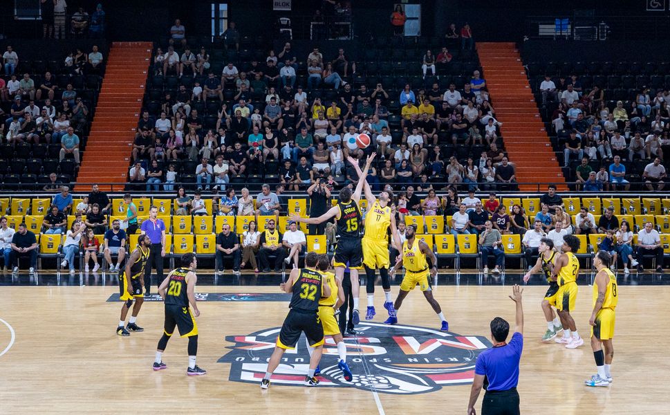 Mersin Spor Kulübü evindeki ilk maçtan galibiyetle ayrıldı