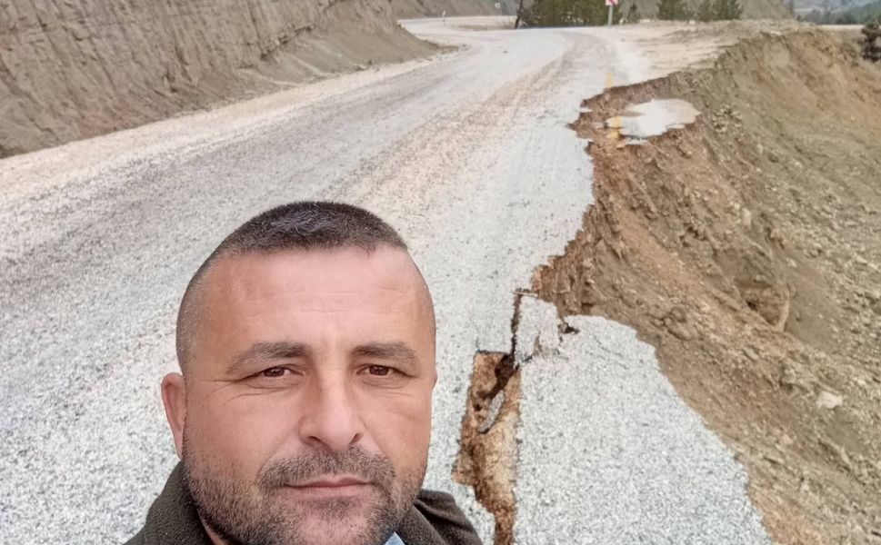 Mersin’de iki traktör çarpıştı