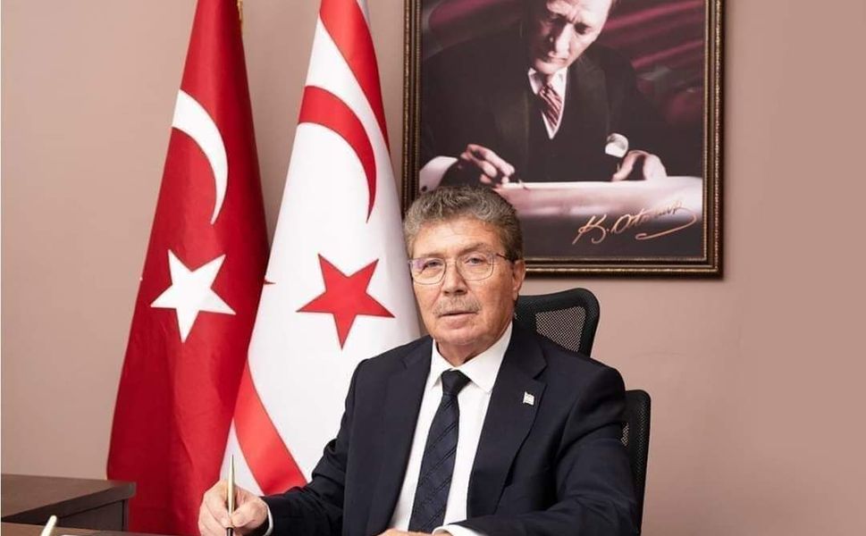 Ünal Üstel’den Avrupa şampiyonu Filenin Sultanları’na tebrik