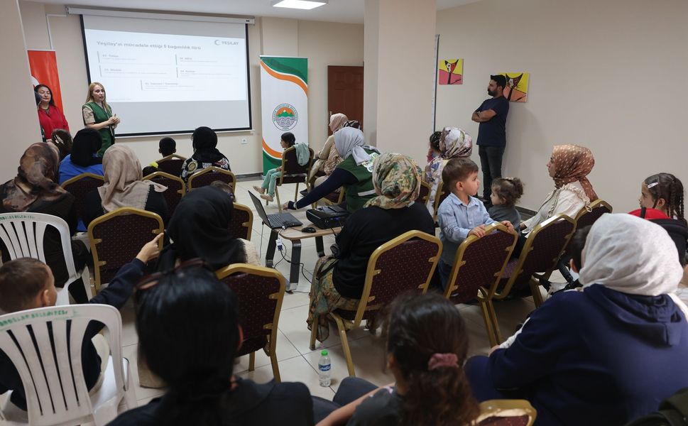 Toroslar’da annelere dijital bağımlılıkla mücadele eğitimi