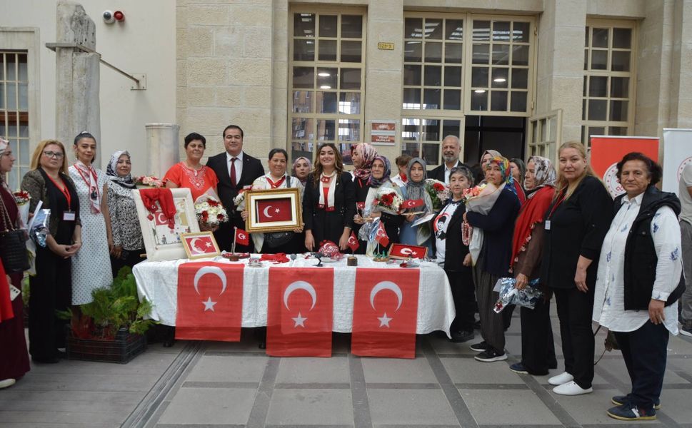 Tarsus’ta ilmek ilmek Cumhuriyet aşkı