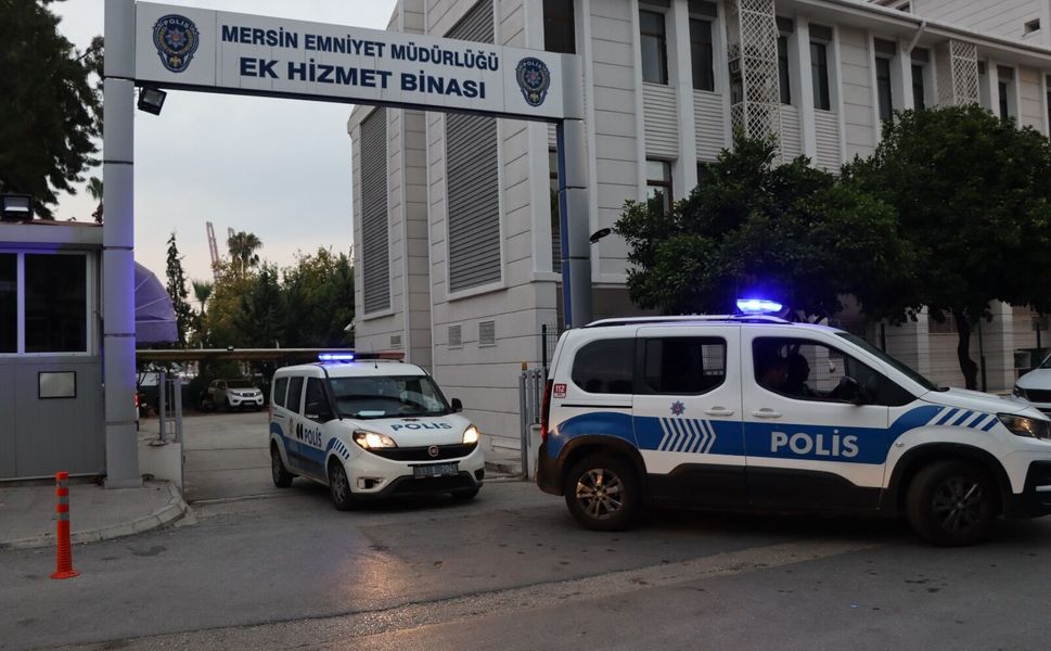 İnternetten borsa vaadiyle dolandırıcılık: 5 tutuklama