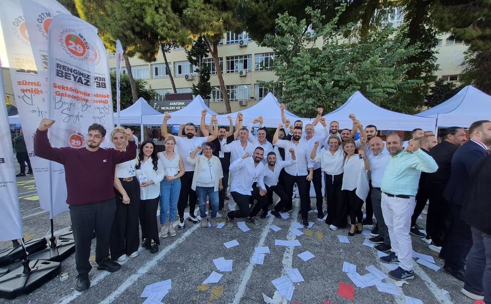 ‘Seçim tamam, şimdi sıra sektöre hizmette’