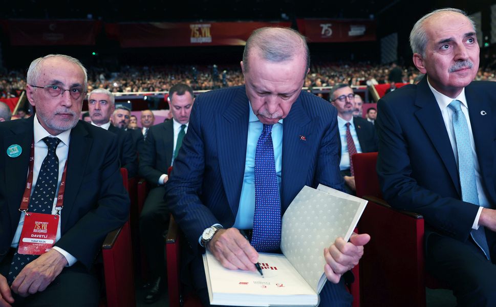 Cumhurbaşkanı Erdoğan: Tekno-oligarkların hedef kitlesini gençlerimiz oluşturuyor