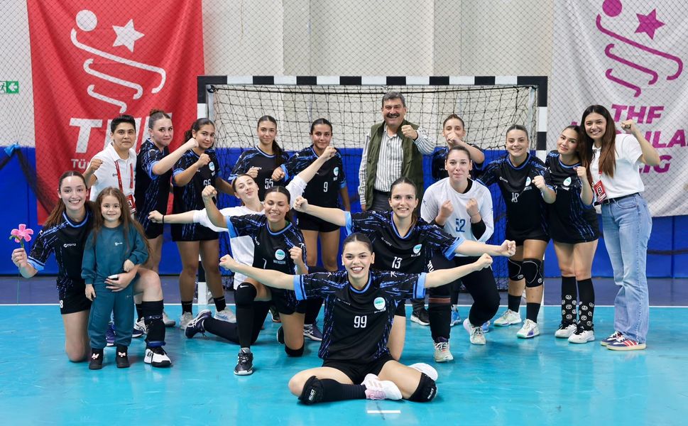 Toroslar Belediyesi takımlarından çifte galibiyet