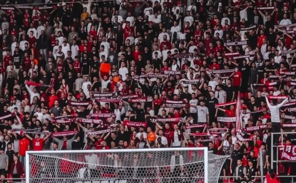 Kırmızı Şeytanlar geleceği planlamak için buluşuyor