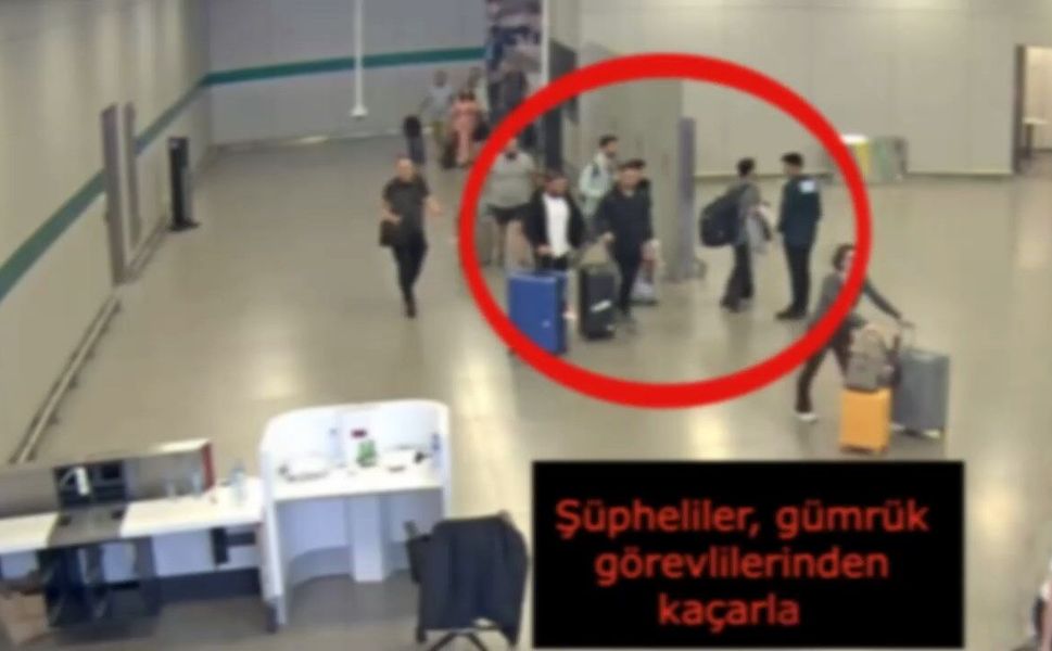 İran uyruklu 2 yolcuda 8 kilo uyuşturucu ele geçirildi