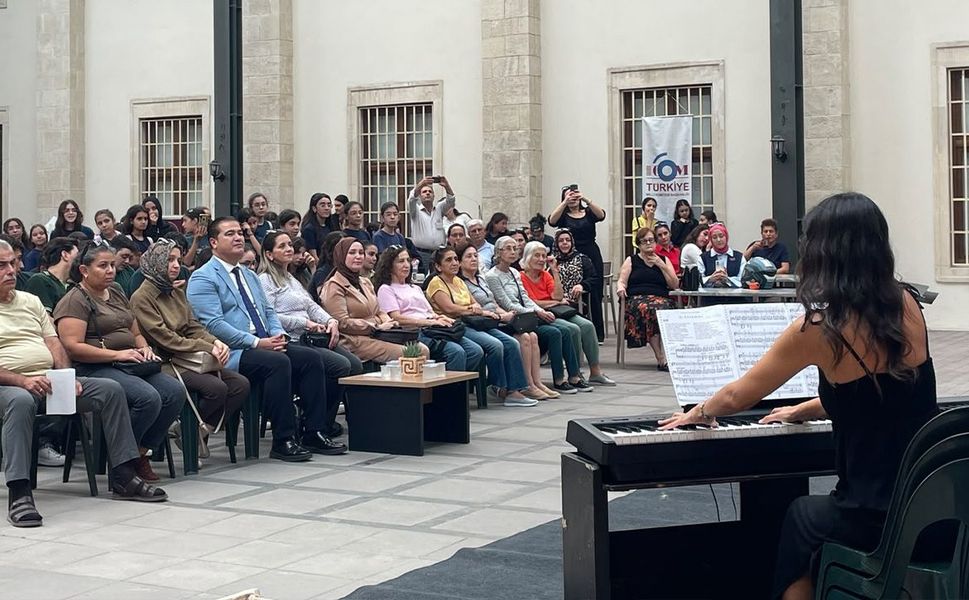 Tarsus Müzesi'nde ‘Ekim Şarkıları’ konseri düzenlendi
