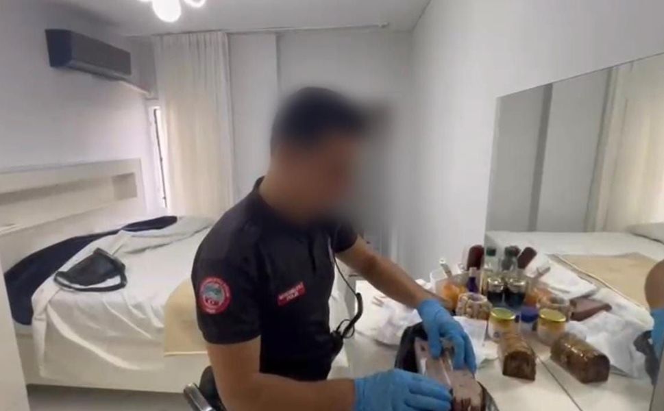 Toroslar’da uyuşturucu ve ruhsatsız silah ele geçirildi