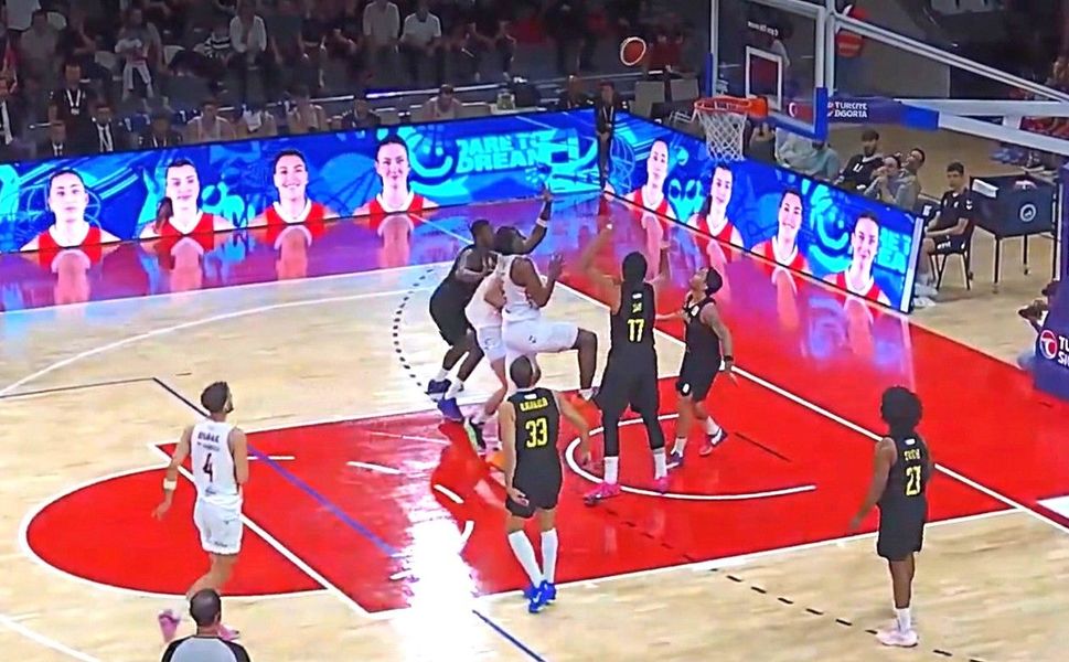 MSK deplasmanda kazandı zirveye ortak oldu 73-85