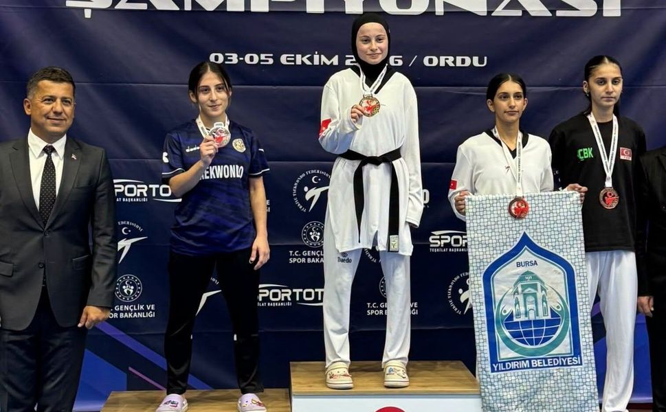 Mersinli sporcu Ayşe Orhan Türkiye ikincisi oldu